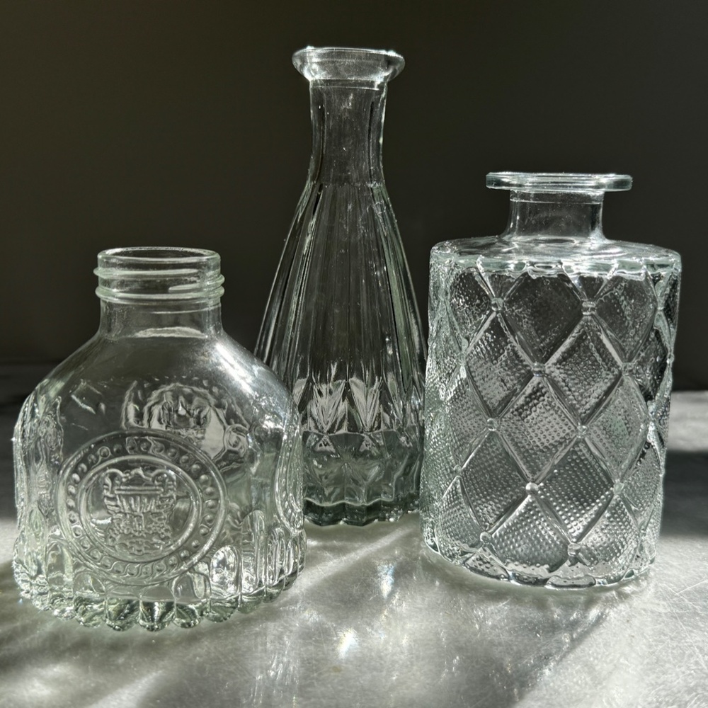 Gorgeous Set 3 Vintage Style Clear Glass Bud Vases Tufted Diamond Decor Embossed - Picture 11 of 14